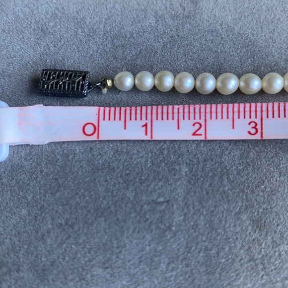 Women’s Vintage Real Pearls Necklace, 16 1/2” - Picture 13 of 17